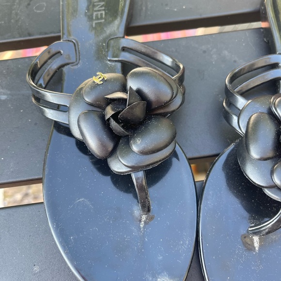 Chanel flower flip flops - Picture 4 of 9